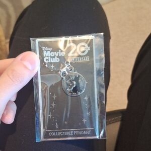 Disney movie club 20 year anniversary SIMBA collectibal pendant